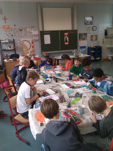 Das erste mal mit 24 Kindern malen wir die Touch Paintings in einer Grundschule in Augsburg, 2013